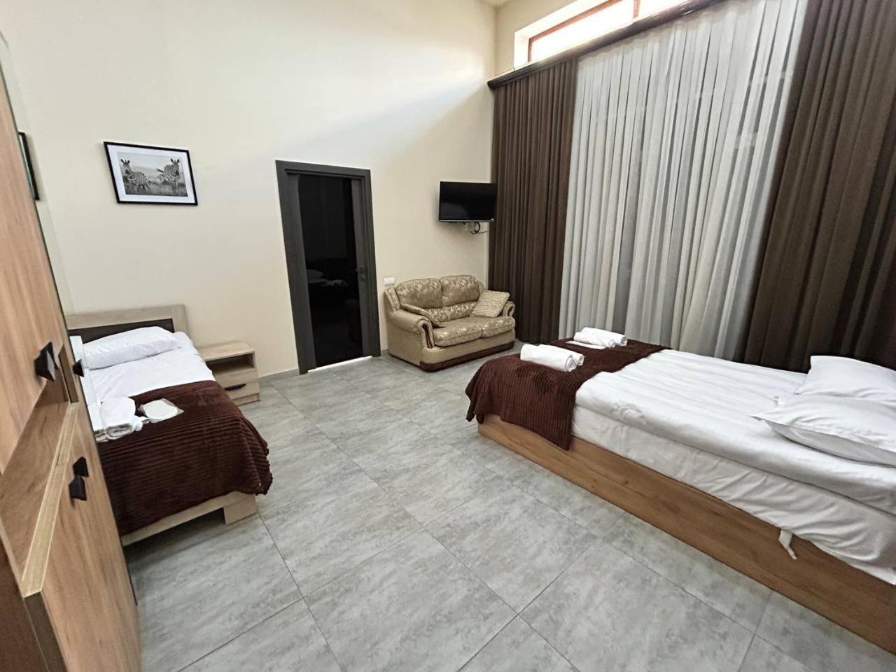 Guest House Margaryan เยเรวาน ภายนอก รูปภาพ
