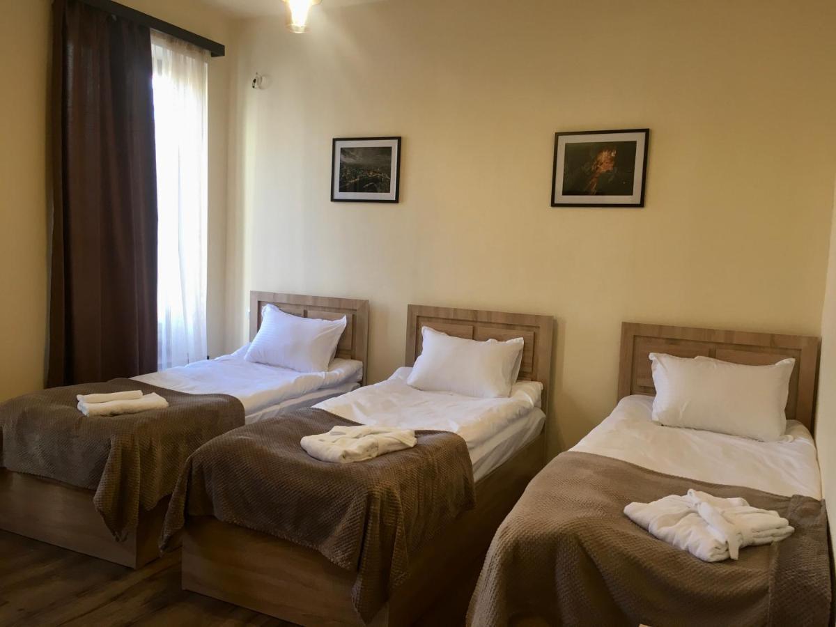 Guest House Margaryan เยเรวาน ภายนอก รูปภาพ