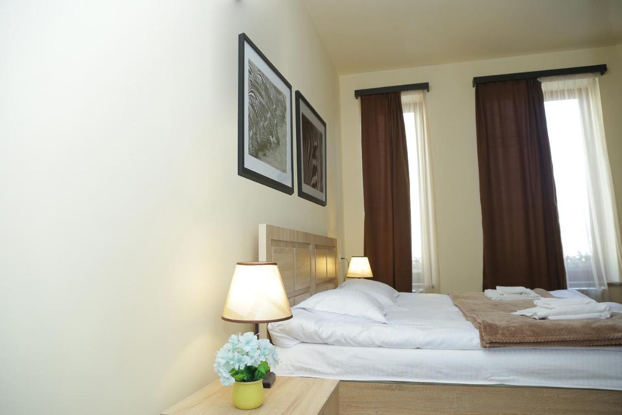 Guest House Margaryan เยเรวาน ภายนอก รูปภาพ