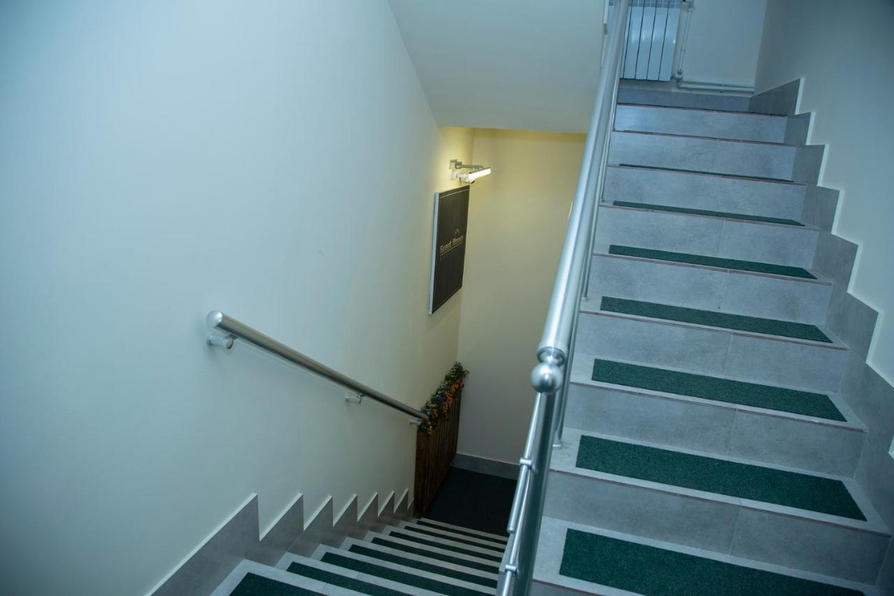 Guest House Margaryan เยเรวาน ภายนอก รูปภาพ