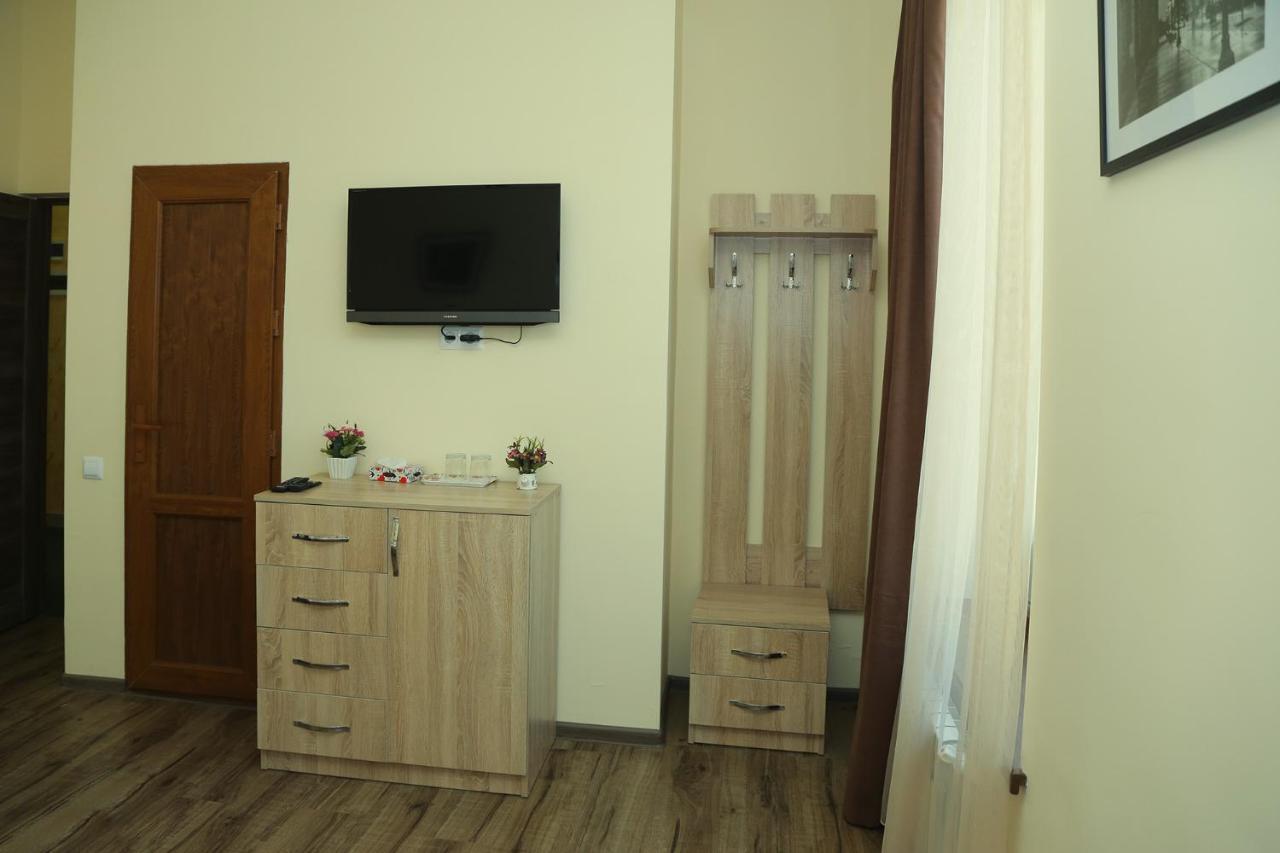 Guest House Margaryan เยเรวาน ภายนอก รูปภาพ